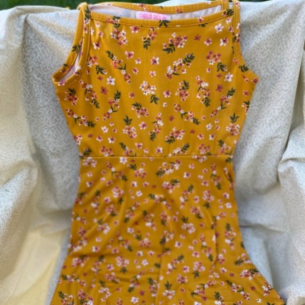 Yellow Sundress Girls 12